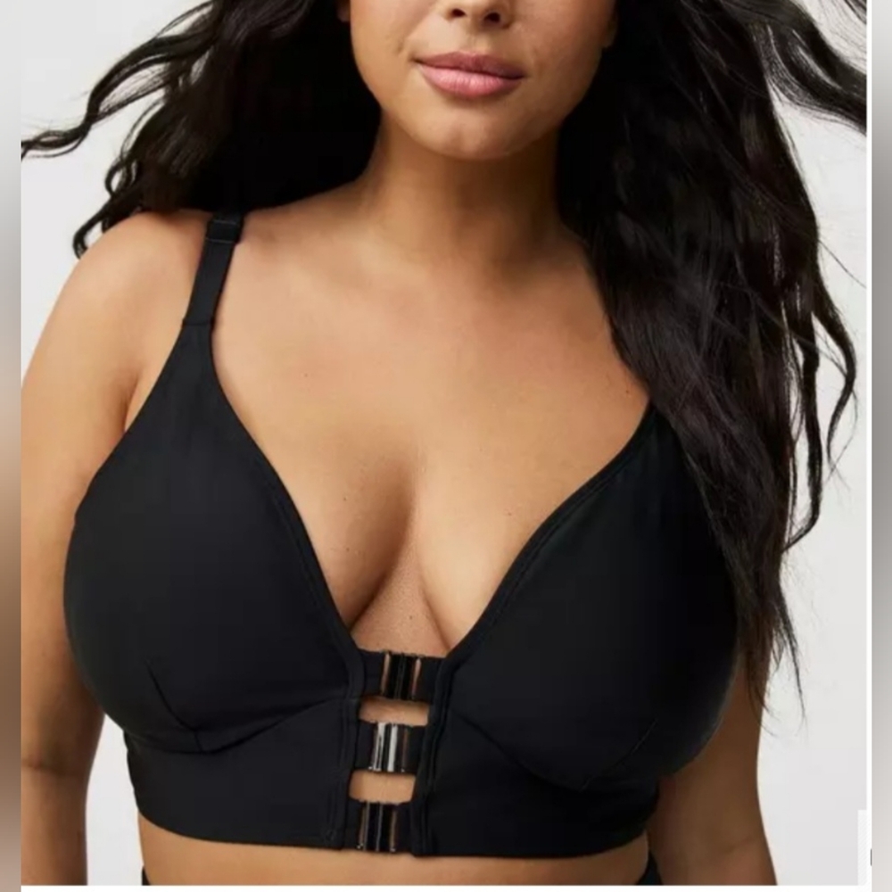 New Torrid Black Front Close Wire-free Smothing Bikini Top Size 1